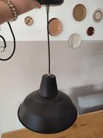 Zwarte hang lamp, Ophalen of Verzenden, Zo goed als nieuw, Minimalistisch industrieel, Minder dan 50 cm