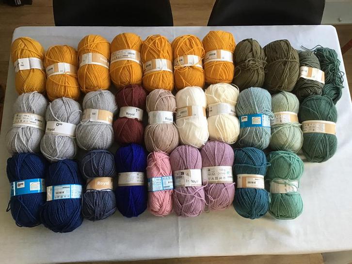Diverse garen Royal Zeeman., Hobby en Vrije tijd, Breien en Haken, Zo goed als nieuw, Breien of Haken, Wol of Garen, Ophalen of Verzenden