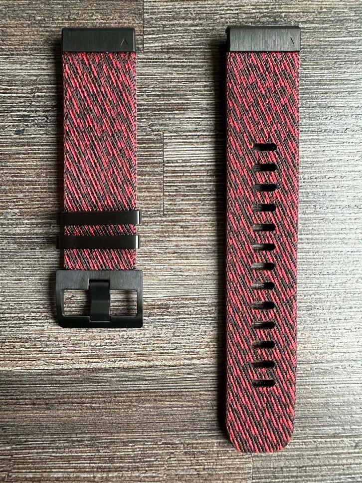 25130d Jacquard-Weave Nylon Polsband, 22mm nieuw, Sieraden, Tassen en Uiterlijk, Sporthorloges, Nieuw, Android, Rood, Ophalen of Verzenden