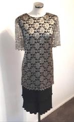 Jurkje zwart met goudkleurig kant. Maat 40, Kleding | Dames, Ophalen of Verzenden, Zo goed als nieuw, Maat 38/40 (M), Zwart