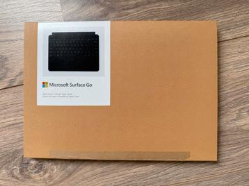 Microsoft Surface Go Type Cover beschikbaar voor biedingen