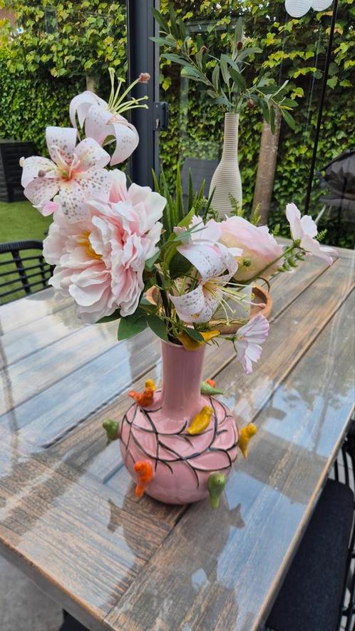 2 mooie vazen met kunstbloemen als nieuw, Huis en Inrichting, Woonaccessoires | Kunstplanten en Kunstbloemen, Zo goed als nieuw