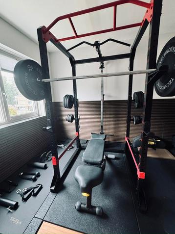 Technogym adjustable bench // fitness bankje beschikbaar voor biedingen