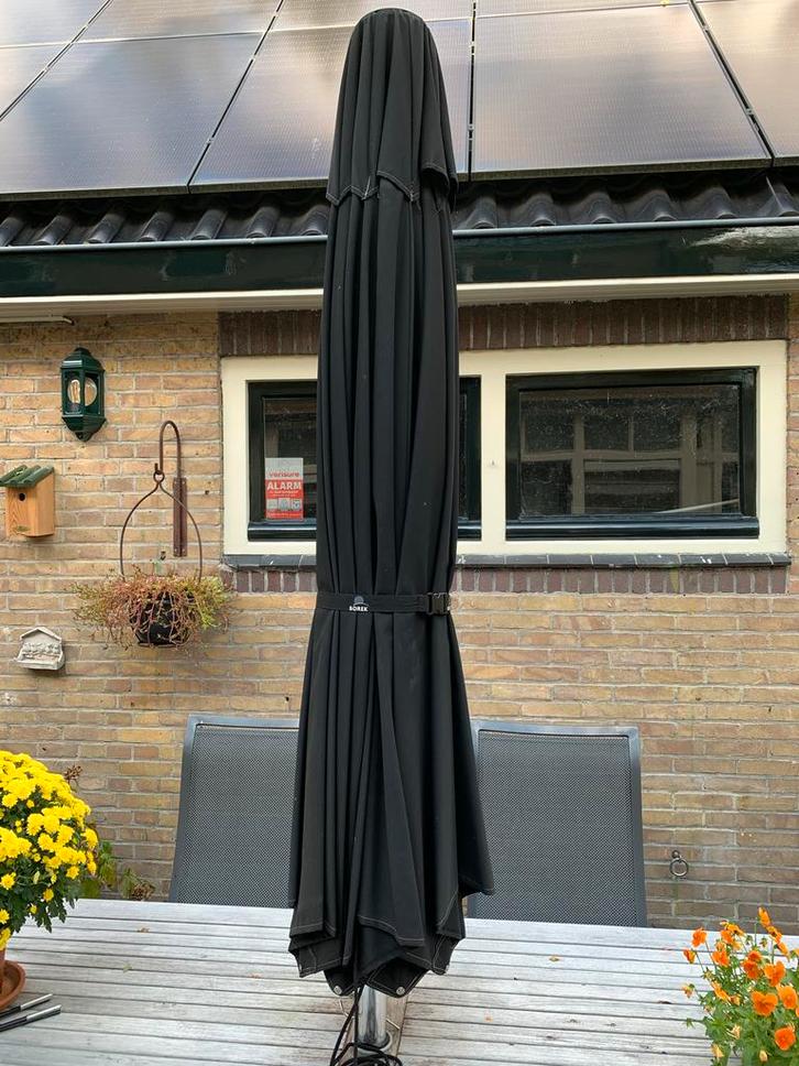 BOREK Parasol 3x3m Zwart - Stormframe, Tuin en Terras, Parasols, Zo goed als nieuw, Stokparasol, 3 tot 4 meter, Waterdicht, Ophalen of Verzenden