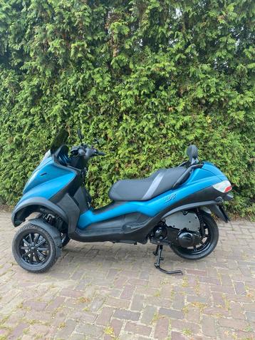 Custom piaggio MP3 - 2008 - 250cc - rijbewijs B - akrapovic beschikbaar voor biedingen