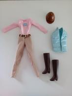 Kledingsetje van Barbie Horse Riding uit 2006, Ophalen of Verzenden, Gebruikt, Pop