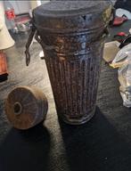 Gasmasker bus + filter bodemvondst WW2, Ophalen of Verzenden, Overige soorten, Duitsland, Hulzen of Bodemvondsten