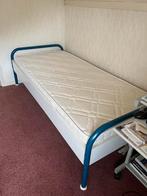 Te Koop : 1 - Persoons Bed Inc Matras Katoen Bed Ombouw, Ophalen, 90 cm, Eenpersoons, Zo goed als nieuw