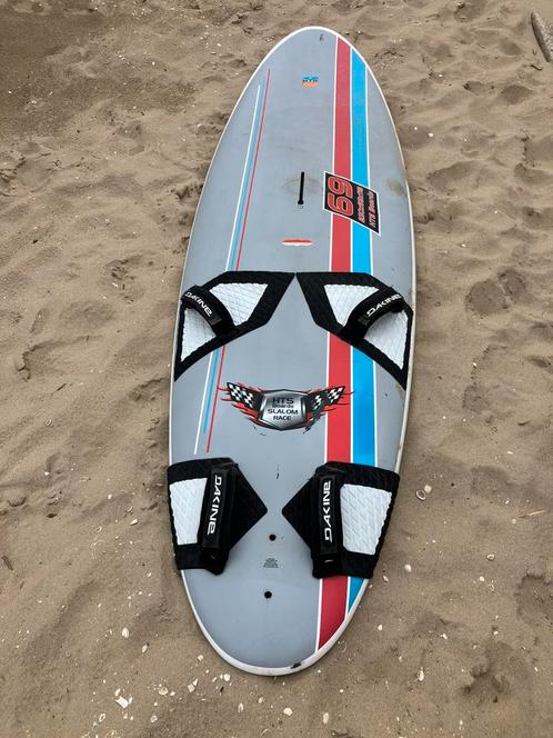 Slalom race board 118 ltr, Watersport en Boten, Windsurfen, Gebruikt, Plank, Minder dan 250 cm, Met vin(nen), Ophalen