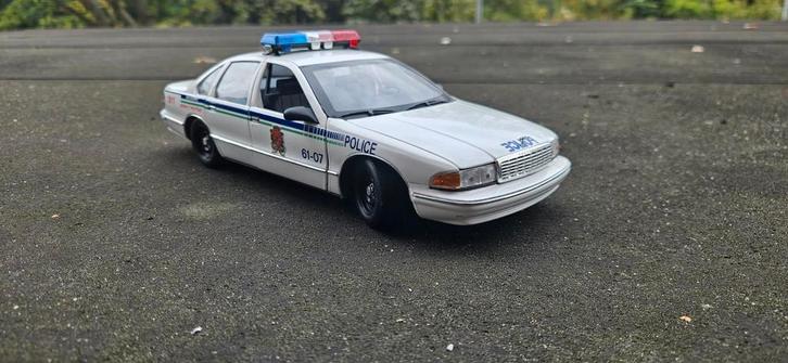 1:18 Chevrolet caprice Canada Police car UT models, Hobby en Vrije tijd, Modelauto's | 1:18, Zo goed als nieuw, Auto, UT Models