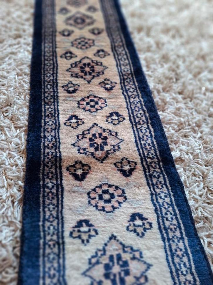 Prachtige handgeknoopte loper, Huis en Inrichting, Stoffering | Tapijten en Kleden, Gebruikt, Minder dan 50 cm, 100 tot 150 cm