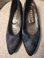 Zwarte nette damesschoenen maat 39 klein hakje, Ophalen of Verzenden, Zo goed als nieuw, Zwart