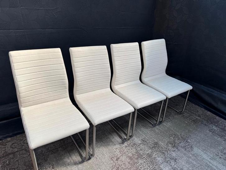 4 Moderne eetkamer stoelen, Huis en Inrichting, Stoelen, Zo goed als nieuw, Vier, Wit, Ophalen