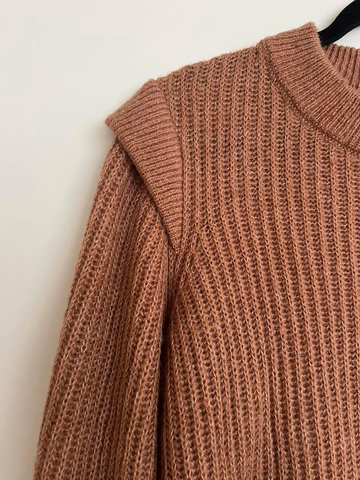 Camel bruine trui met opstaande schouderrand, Kleding | Dames, Truien en Vesten, Zo goed als nieuw, Maat 42/44 (L), Bruin, Ophalen of Verzenden
