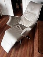 Mooie leren en elektrisch verstelbare stoel., Huis en Inrichting, Fauteuils, Ophalen, Zo goed als nieuw, 50 tot 75 cm, Leer