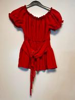 Rood shirtje met corsetlijfje - Maat S, Maat 38/40 (M), Ophalen of Verzenden, Zo goed als nieuw, Korte mouw