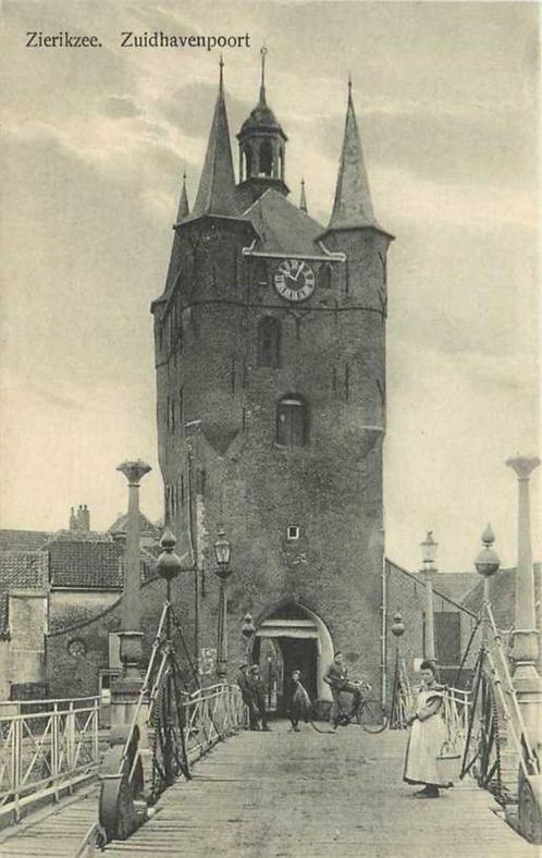(380-226-007) Zierikzee Zuidhavenpoort, Verzamelen, Ansichtkaarten | Nederland, Zeeland, Verzenden