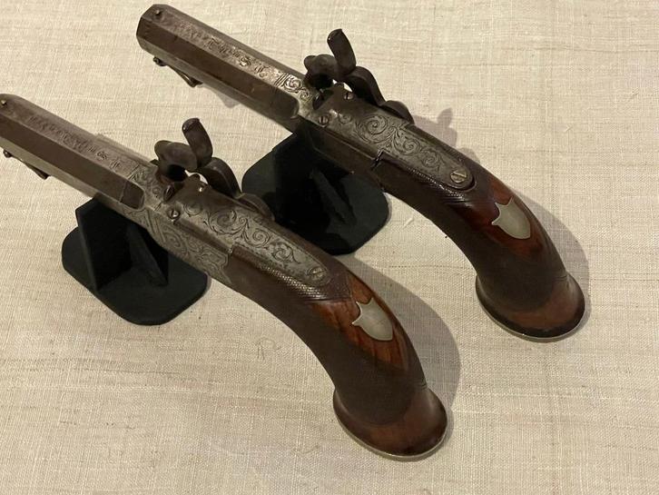 koppel percussie pistolen kruitreservoir H Smith London, Antiek en Kunst, Antiek | Overige Antiek, Ophalen of Verzenden