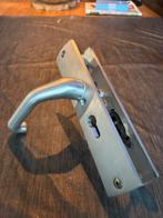 Inbraakvrij voordeurbeslag, Doe-het-zelf en Verbouw, Hang- en Sluitwerk, Ophalen of Verzenden, Zo goed als nieuw, Rvs, Klink of Kruk