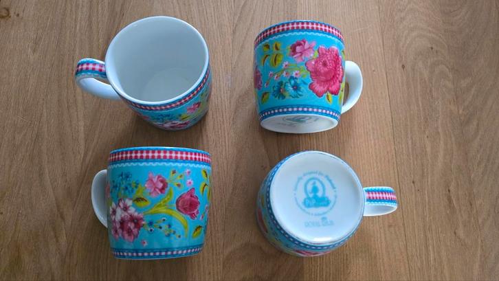 PIP Studio Kopjes - Blauw Bloemenmotief (4 stuks), Huis en Inrichting, Keuken | Keukenbenodigdheden, Zo goed als nieuw, Ophalen of Verzenden