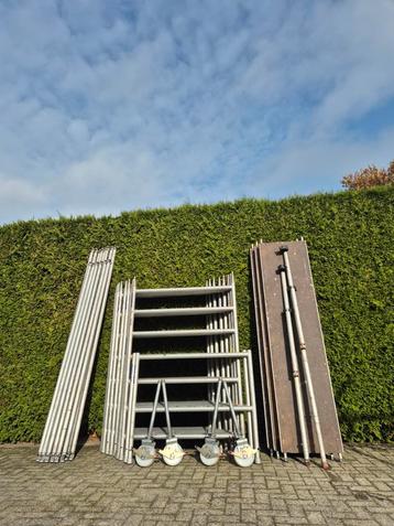 Nette aluminium rolsteiger met 10.20 werkhoogte  beschikbaar voor biedingen