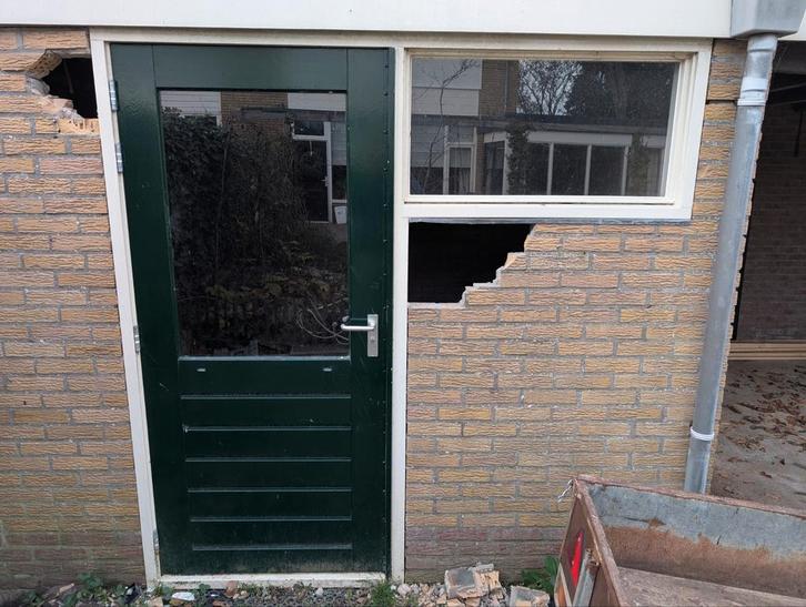 Hardhouten deur met kozijn en zijglas, Doe-het-zelf en Verbouw, Kozijnen en Schuifpuien, Deurkozijn, Hout, 150 tot 225 cm, 75 tot 150 cm