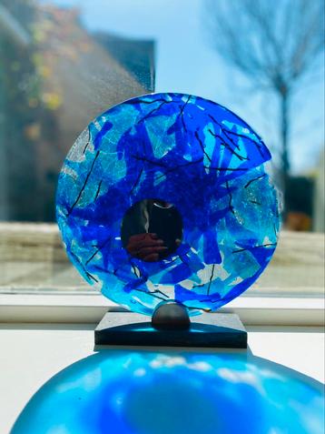Glasfusie, glaskunst, univers blue/red beschikbaar voor biedingen