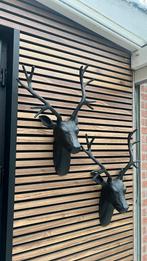 2 metalen hertenkoppen zwart, zware kwaliteit, Ophalen, Zo goed als nieuw