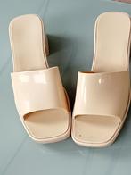Muiltjes met hak van de Bijenkorf, maat 38, Beige, Nieuw, Sandalen of Muiltjes, Ophalen of Verzenden