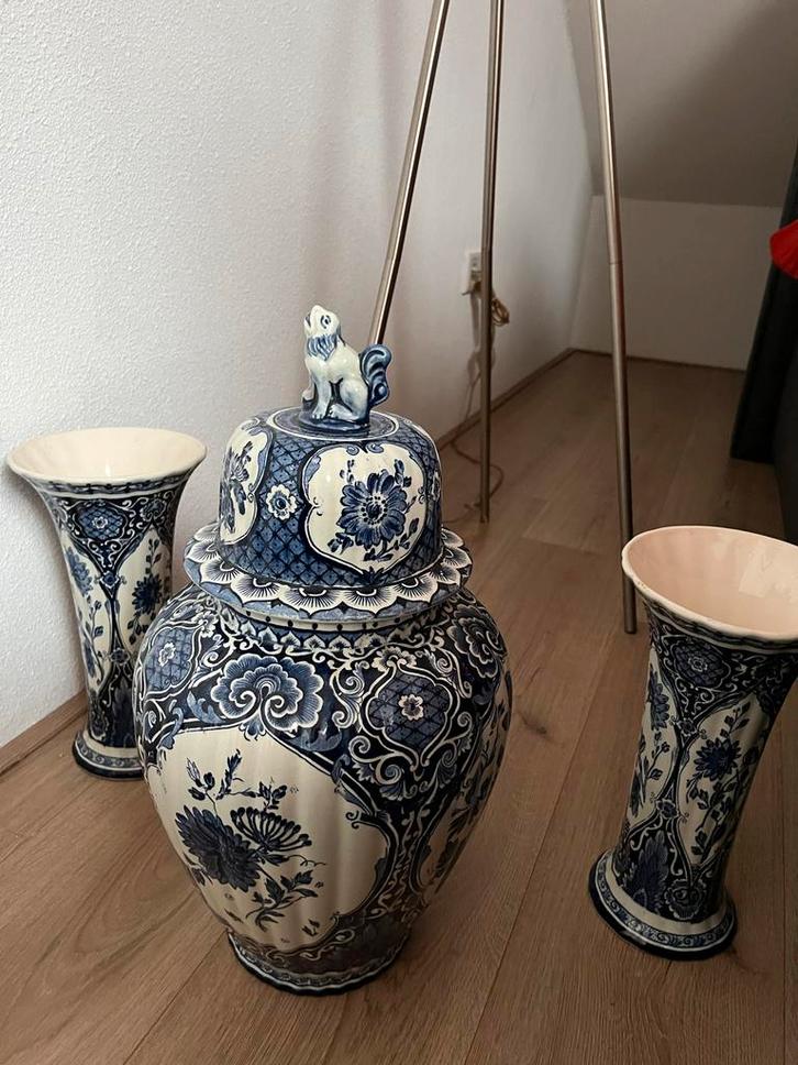 Oud Maastrichts Kaststel - Vazen & Middenstuk, Huis en Inrichting, Woonaccessoires | Vazen, Gebruikt, Blauw, 50 tot 75 cm, Aardewerk of Porselein