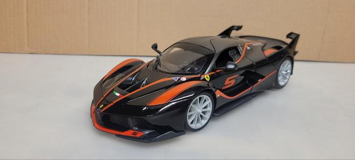 Burago Ferrari FXX_K, Hobby en Vrije tijd, Modelauto's | 1:18, Zo goed als nieuw, Auto, Bburago, Ophalen of Verzenden