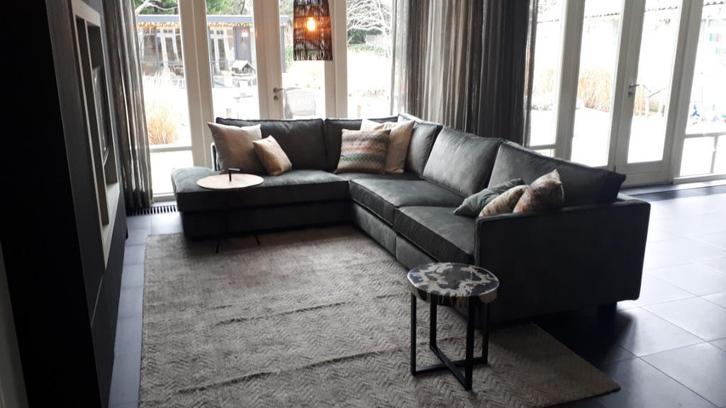 Macazz Como ruime hoekbank, Huis en Inrichting, Banken | Bankstellen, Zo goed als nieuw, Hoekbank, Vierpersoons of meer, 300 cm of meer