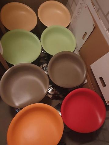 Diverse kleuren BOMBO MAGIS design barkrukken  beschikbaar voor biedingen