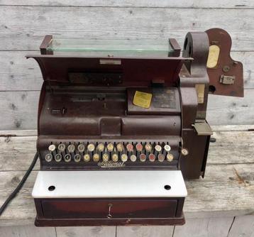 Oude National Kassa beschikbaar voor biedingen