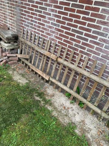 GRATIS houten hekwerk plm. 7,5 meter - Odiliapeel (nabij Ude beschikbaar voor biedingen