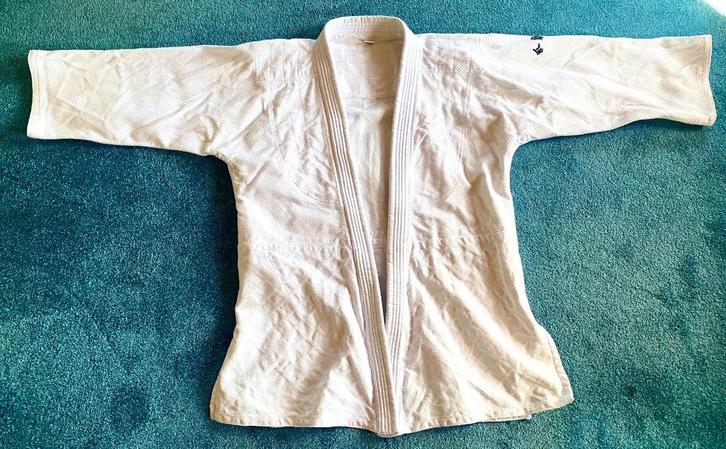 Aikido uitrusting (wit) incl. tabi's en -sokken (zwart), Sport en Fitness, Vechtsporten en Zelfverdediging, Nieuw, Judo, Vechtsportkleding