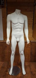 Etalage pop / Paspop, Ophalen