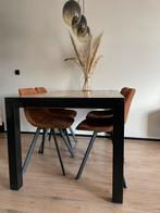 Houten eettafel met zachte bruine stoelen, Huis en Inrichting, 50 tot 100 cm, 100 tot 150 cm, Industrieel, Gebruikt