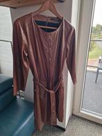 Nieuwe jurk Apanage mt 40/42 cognac kleur, Apanage, Ophalen of Verzenden, Nieuw, Onder de knie