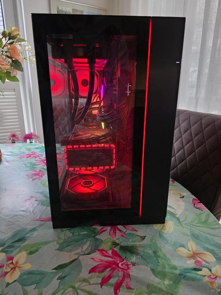 Game pc rtx 4080, Spelcomputers en Games, Games | Pc, Zo goed als nieuw, Overige genres, 1 speler, Ophalen