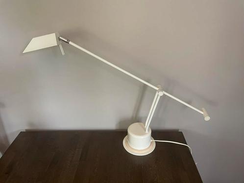 Vintage tafellamp | Wit metaal | jaren ’80 | Massive, Huis en Inrichting, Lampen | Tafellampen, Gebruikt, Minder dan 50 cm, Metaal