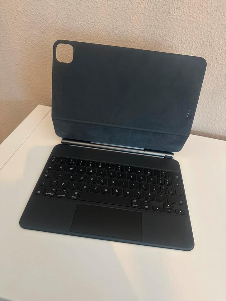 Ipad magic keyboard 11-inch (ipad air of pro), Computers en Software, Toetsenborden, Zo goed als nieuw, Draadloos, Ophalen of Verzenden