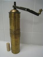 Antieke handgemaakte Turkse koffiemolen, kruidenmolen zout, Antiek en Kunst, Antiek | Koper en Brons, Ophalen of Verzenden
