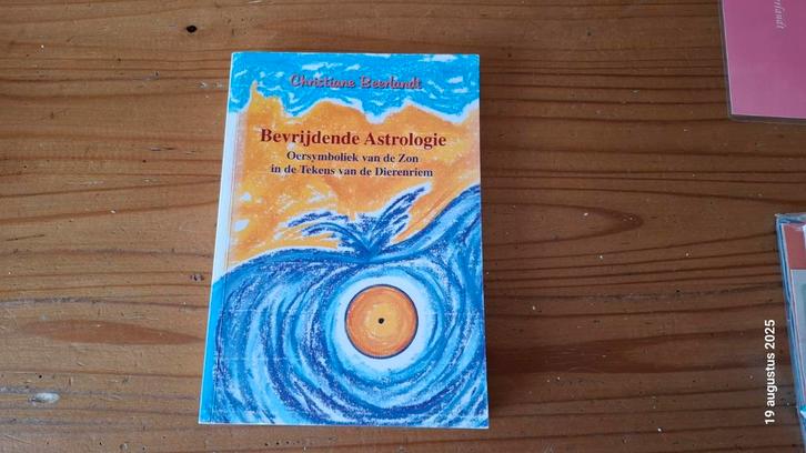 Bevrijdende astrologie Christiane Beerlandt, Boeken, Esoterie en Spiritualiteit, Gelezen, Achtergrond en Informatie, Astrologie