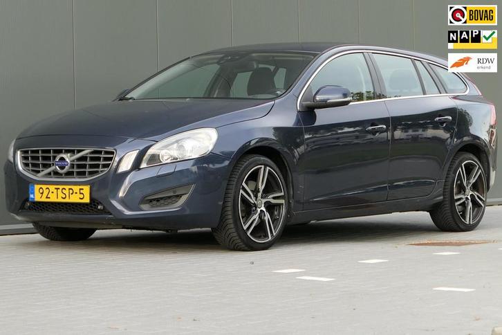 Volvo V60 1.6 T3 Momentum Navi NAP Bluetooth Cruise, Auto's, Volvo, Bedrijf, Te koop, V60, ABS, Airbags, Airconditioning, Bochtverlichting