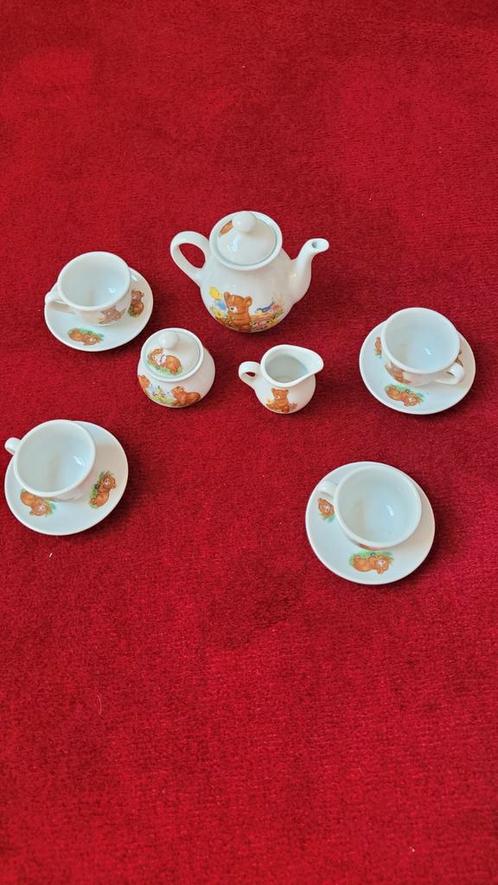 Douwe Egberts 7 delig kinder theeservies, Antiek en Kunst, Antiek | Speelgoed, Ophalen of Verzenden