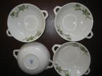 Villeroy & Boch Soepkoppen 4 stuks met druiventak decoratie, Antiek en Kunst, Antiek | Servies los, Ophalen of Verzenden