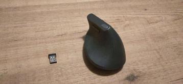 Ergonomische muis MX vertical beschikbaar voor biedingen