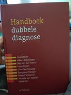 Handboek dubbele diagnose, Ophalen of Verzenden, Zo goed als nieuw
