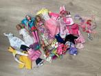 Barbie poppen met kleren, Kinderen en Baby's, Speelgoed | Poppen, Gebruikt, Ophalen of Verzenden, Barbie